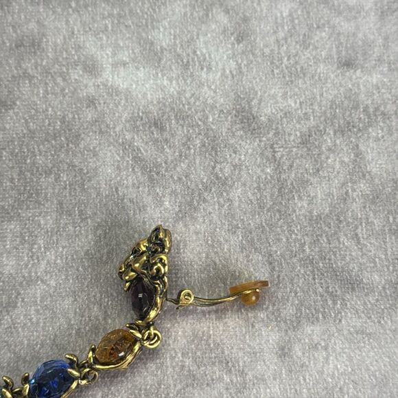 Gucci Rare Gold Tone Swarovski Crystal Lionhead Clip on Earrings - Picture 11 of 11